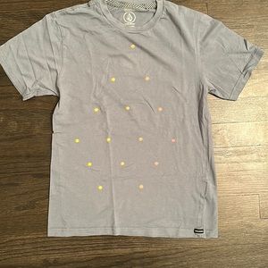 Volcom boys T-shirt size medium